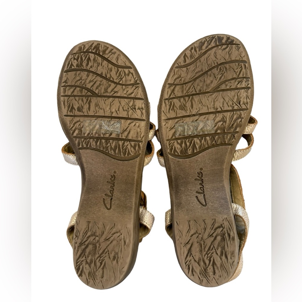 Clark’s Bendables Women’s Gold Strappy Sandal Size 9‎ - Picture 7 of 8